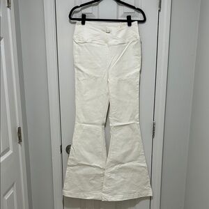 We the Free. Venice Beach High-Rise Flare. Size 29.